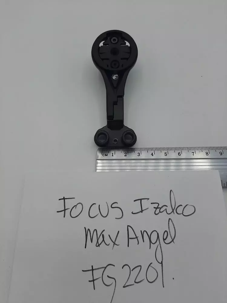 Soporte Para Ciclocomputador Para Manubrios Integrados FOCUS IZALCO FG2201 Frames And Gear 4 Soporte Para Ciclocomputador Para Manubrios Integrados FOCUS IZALCO FG2201 Frames And Gear - Imagen 2