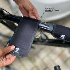 OkendoShop Puff Protector De Marco Para Soporte De Carro